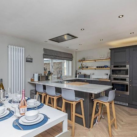 Family-Friendly Retreat Between Beach & Mountains Tremadog 외부 사진