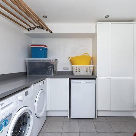 Family-Friendly Retreat Between Beach & Mountains Tremadog 외부 사진