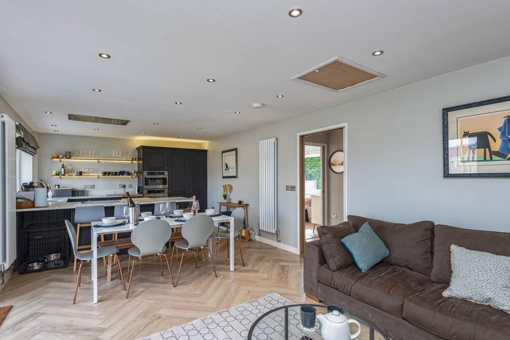 Family-Friendly Retreat Between Beach & Mountains Tremadog 외부 사진