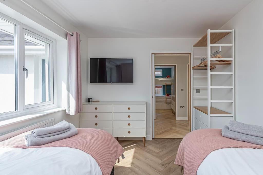 Family-Friendly Retreat Between Beach & Mountains Tremadog 외부 사진